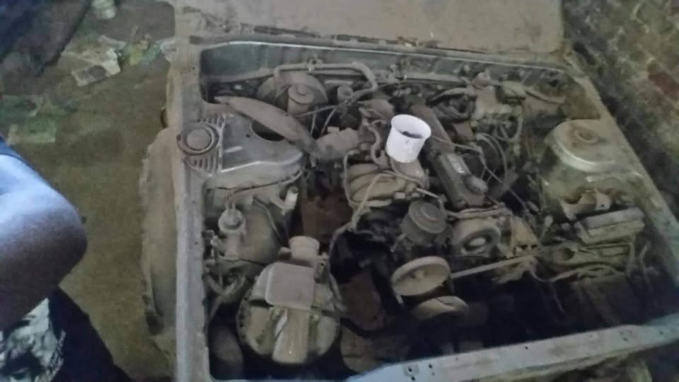 Toyota cresida 2,4 l engine - Private Seller Toyota cresida 2,4 l engine - Private Seller