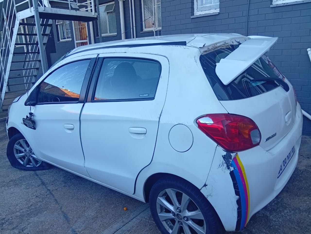 2014 accident damage mitsubishi mairage