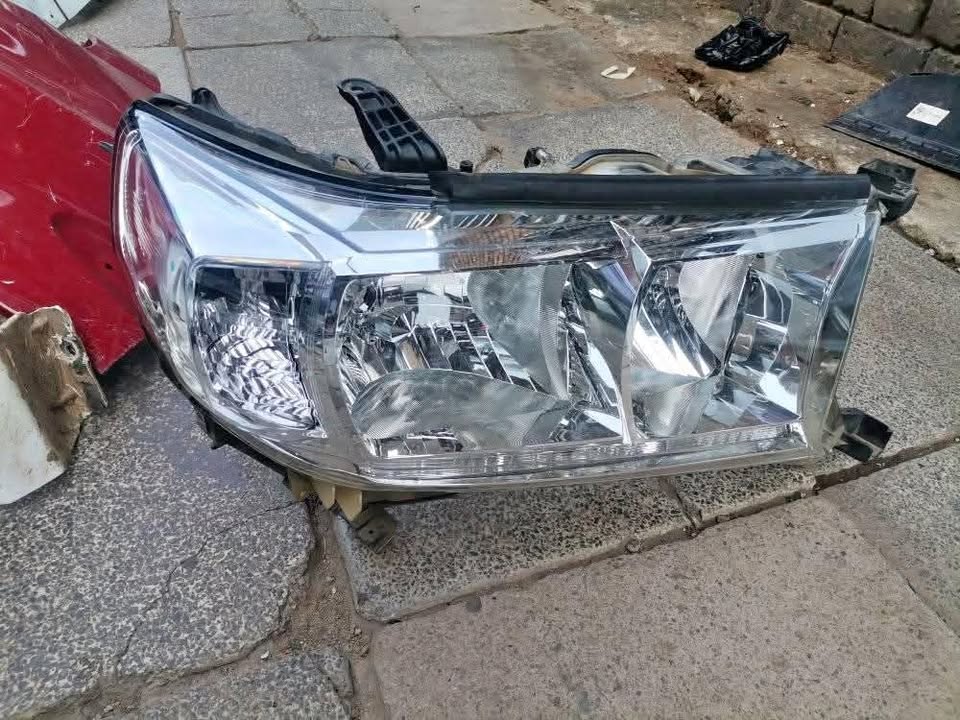 Toyota Land Cruiser Headlight Right side Used Auto Body Spare Parts at Sema - Private Seller Toyota Land Cruiser Headlight Right side Used Auto Body Spare Parts at Sema - Private Seller