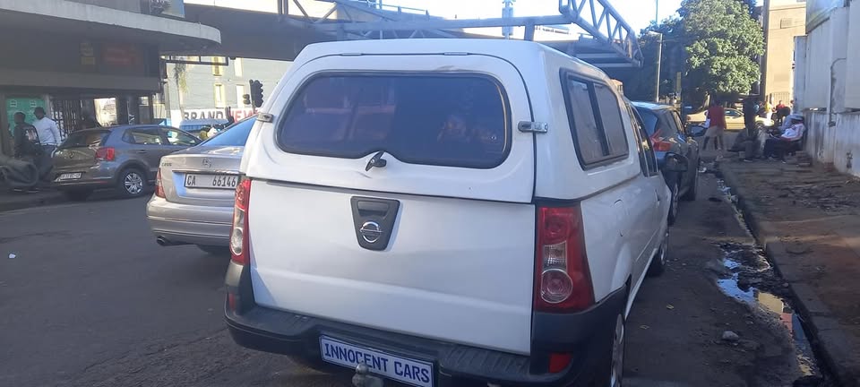 2015 Nissan NP 200 1.6 Manual, White Colour