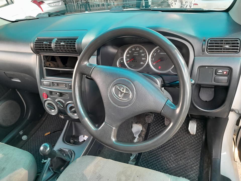2010 TOYOTA AVANZA 1.3 PANEL VAN MANUAL