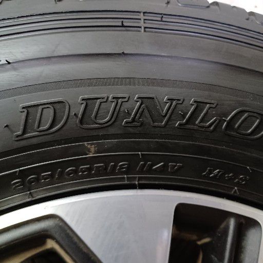 2023 Toyota fortuner with dunlop grandtrek AT30