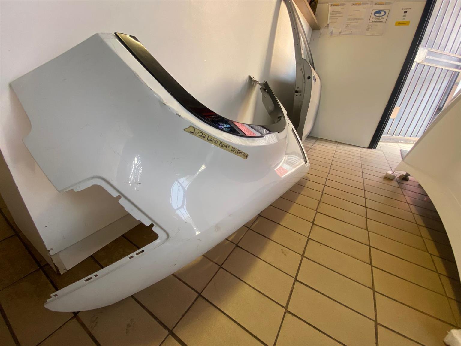 2022 LAND ROVER DEFENDER RIGHTSIDE FENDER FOR SALE AVAILABLE - Private Seller 2022 LAND ROVER DEFENDER RIGHTSIDE FENDER FOR SALE AVAILABLE - Private Seller