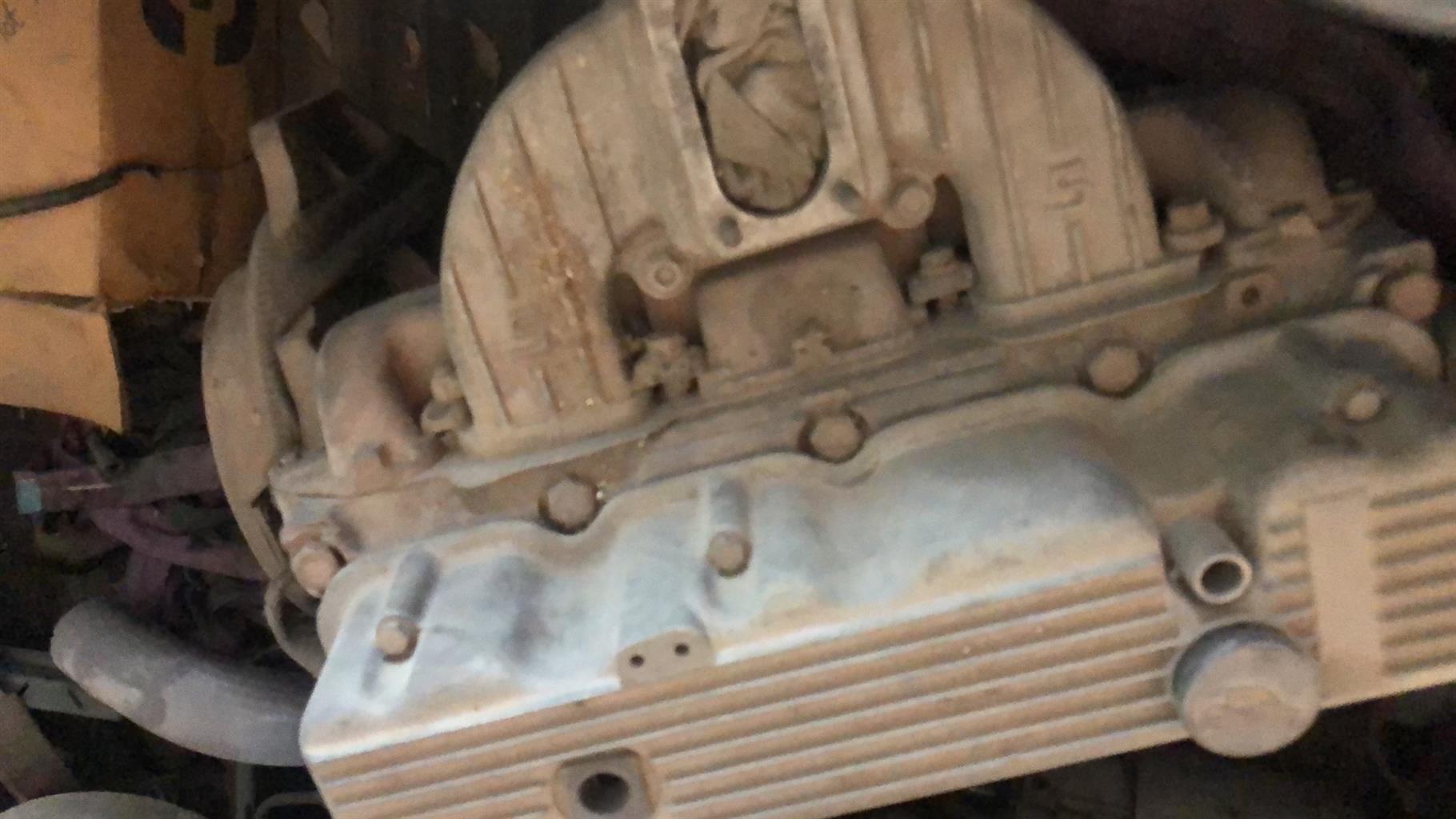 Chevrolet 2,5 Engine with aluminium tappet cover