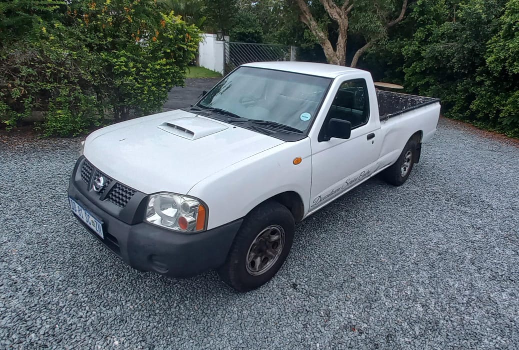 Used 2019 Nissan NP300 Hardbody 2.5TDi (aircon) - Private Seller Used 2019 Nissan NP300 Hardbody 2.5TDi (aircon) - Private Seller