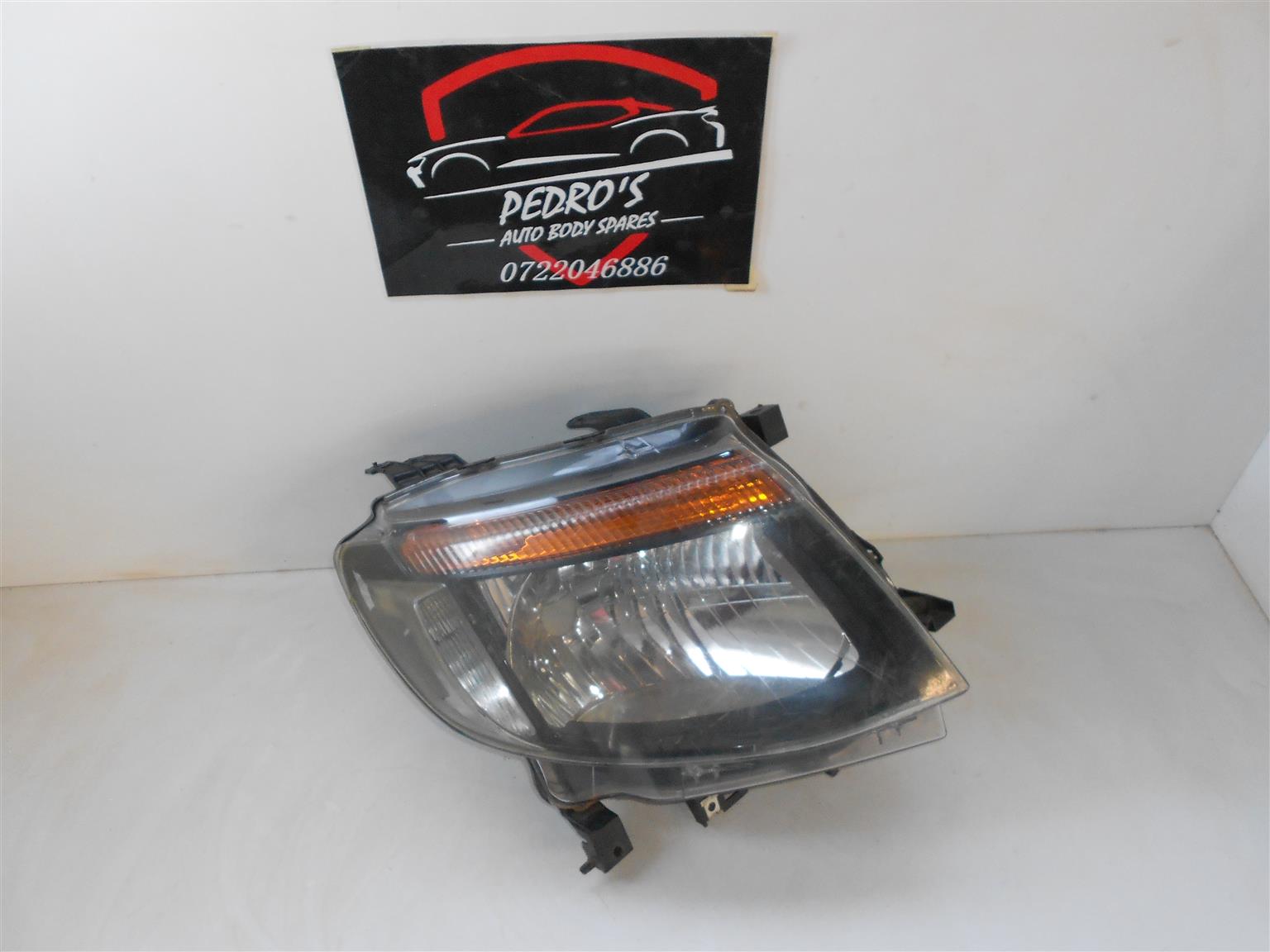 Ford Ranger T6 Preface right Headlight