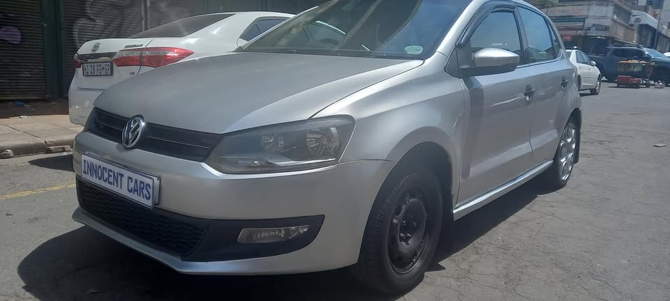 2011 VW POLO 6 1.4 MANUAL TRANSMISSION, SILVER COLOUR, MILEAGE