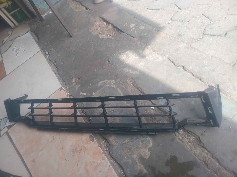 BMW X3 X4 FRONT LOWER GRILL GENUINE P/N - Private Seller BMW X3 X4 FRONT LOWER GRILL GENUINE P/N - Private Seller