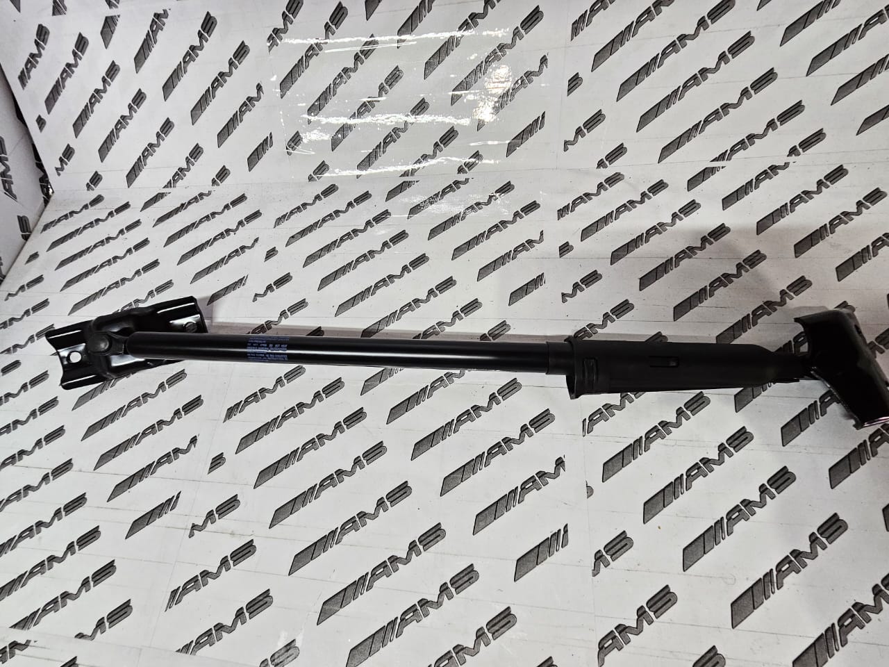 Brand new Mitsubishi Pajero Tailgate Stopper Arm! - Private Seller Brand new Mitsubishi Pajero Tailgate Stopper Arm! - Private Seller