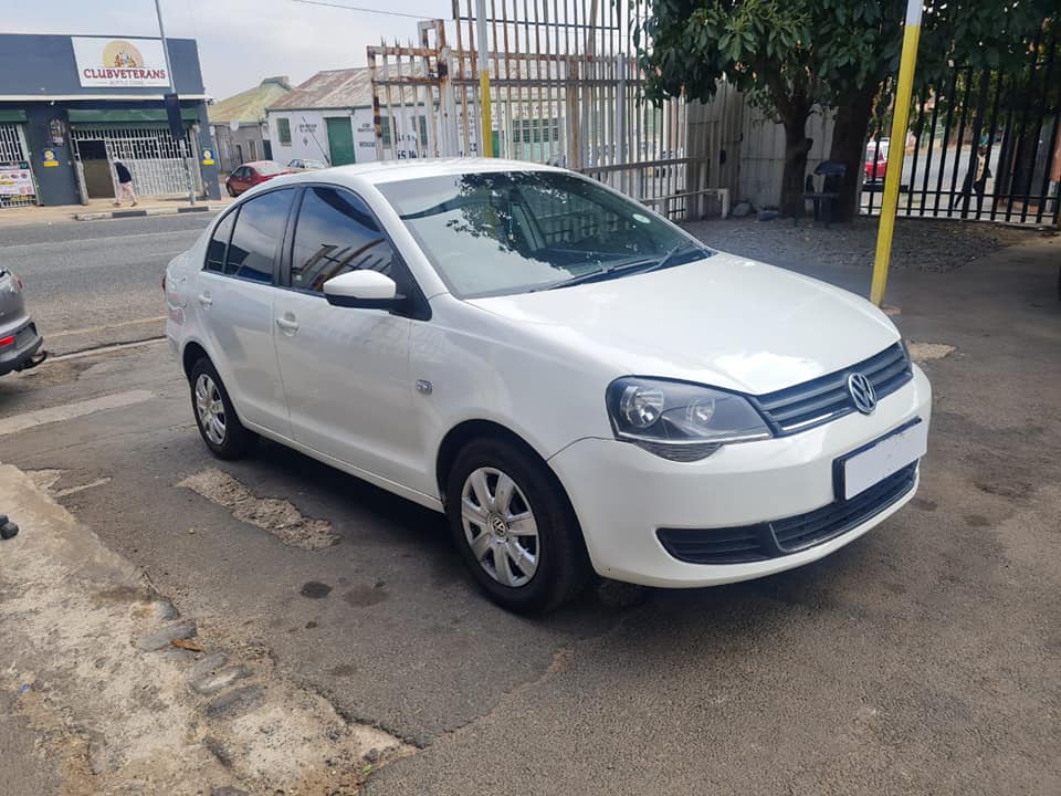 2015 Volkswagen polo vivo 1.4 Sedan Automatic Trendline