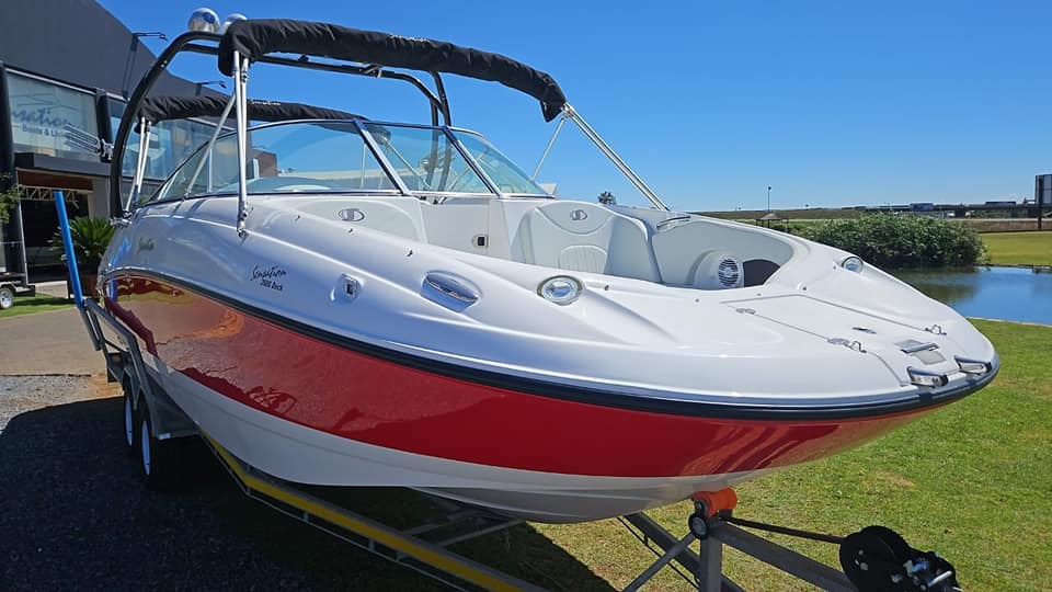 26ft Sensation Deck BOAT with only 40hrs