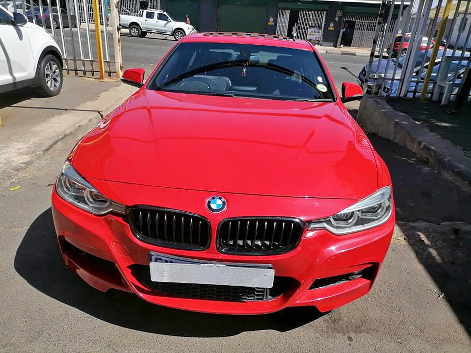 2017 BMW 320i Performance Automatic and leather seat Sunroof Spare key