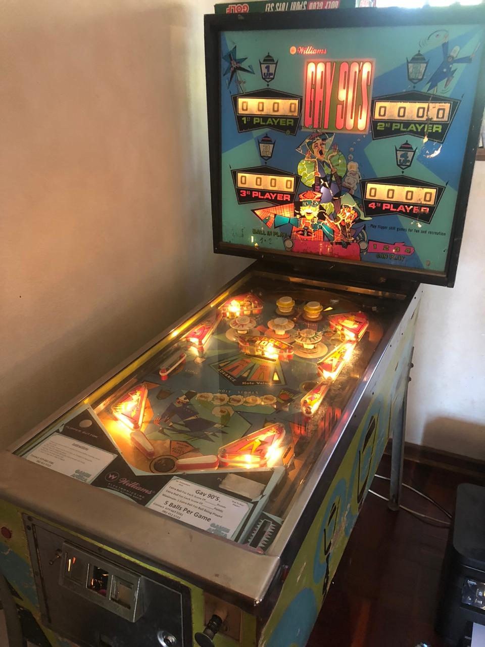 We sell pinball machines , many to choose from We sell pinball machines , many to choose from