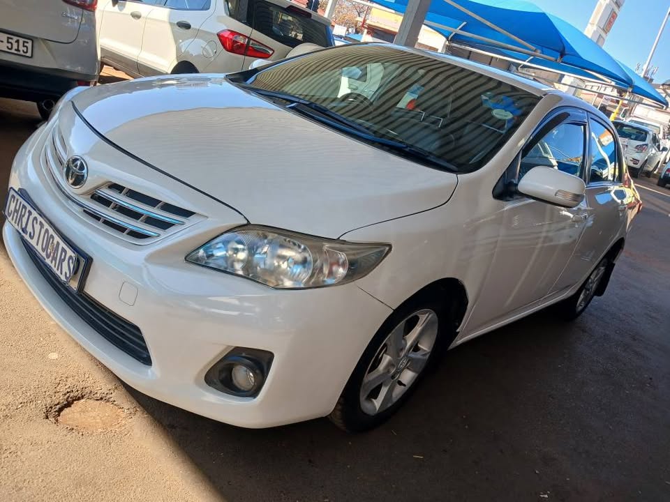 2011 model Toyota Corolla professional sedan automatic transmission petrol 1.6 engine capacity