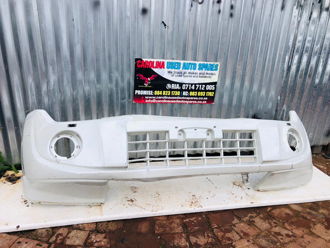 Mitsubishi Pajero front bumper with washer holes - Private Seller Mitsubishi Pajero front bumper with washer holes - Private Seller