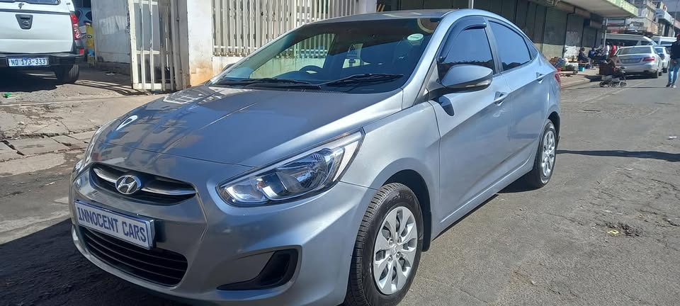2019 HYUNDAI ACCENT 1.6 MANUAL TRANSMISSION. GREY COLOUR