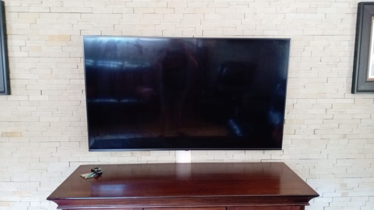 LG smart tv 65inch for sale