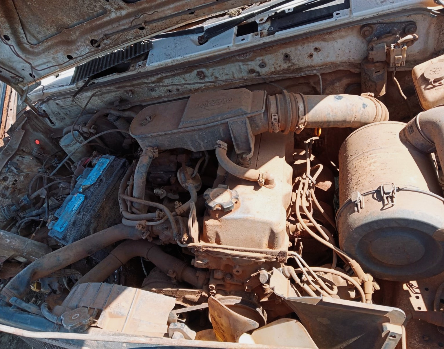1999 Nissan 1 Tonner 2.0L NA200 - Stripping for Spares