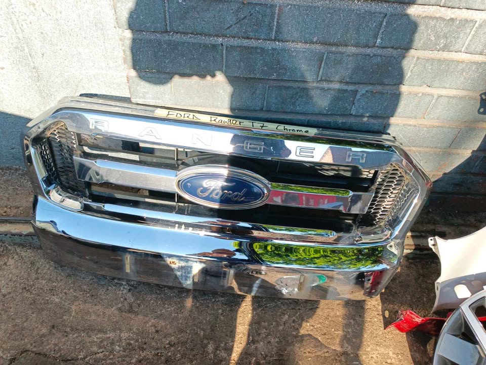 FORD RANGER T7 CHROME GRILL - Private Seller