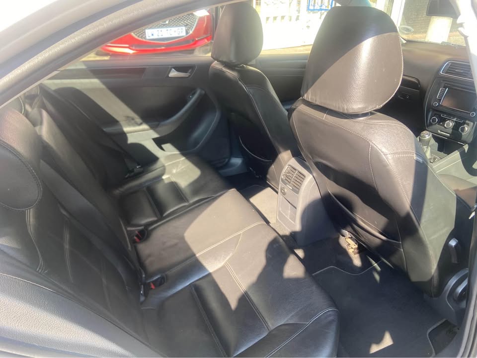 2014 VW Jetta 6 tsi 87000km