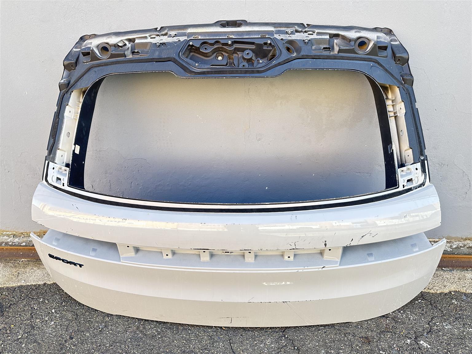 2024 Range Rover Sport Tailgate - Private Seller