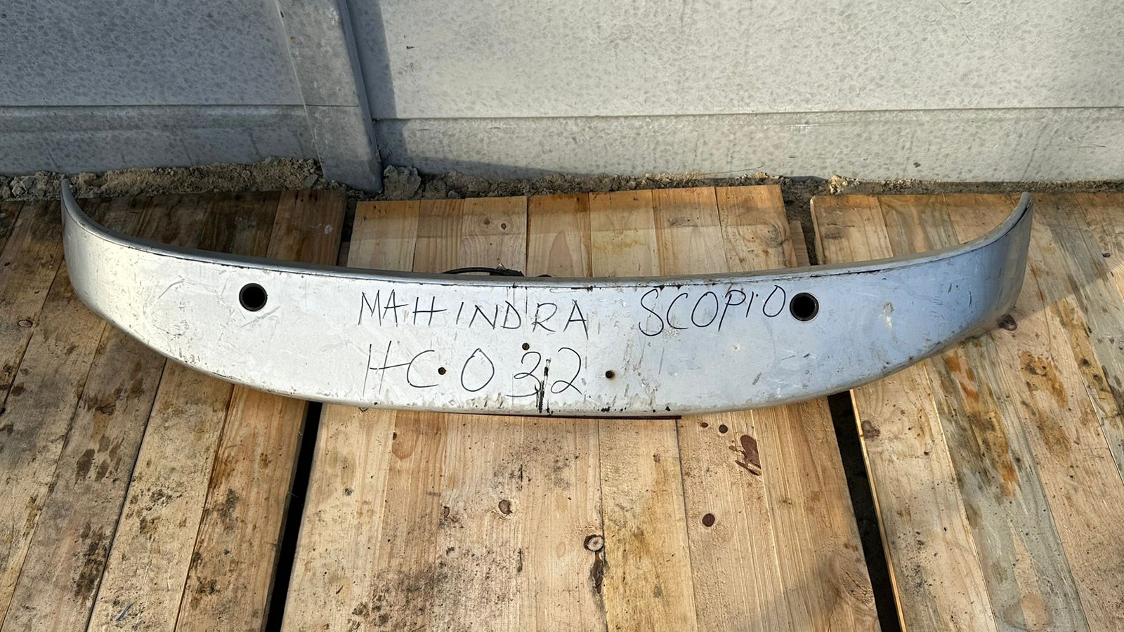 MAHINDRA SCORPIO SUV SPOILER (HCCT) - Private Seller MAHINDRA SCORPIO SUV SPOILER (HCCT) - Private Seller