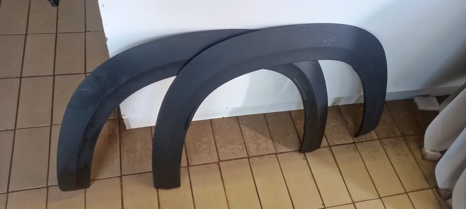 LEFT AND RIGHT 2023 RENAULT KIGER WHEEL ARCH FOR SALE - Private Seller LEFT AND RIGHT 2023 RENAULT KIGER WHEEL ARCH FOR SALE - Private Seller