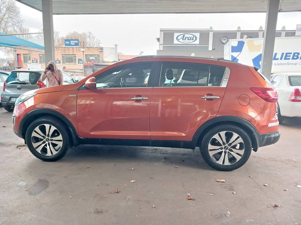 2012 KIA SPORTAGE 2.0 4WD  Transmission: Automatic  Mileage: 95000km  Fueltype: Diesel Orange