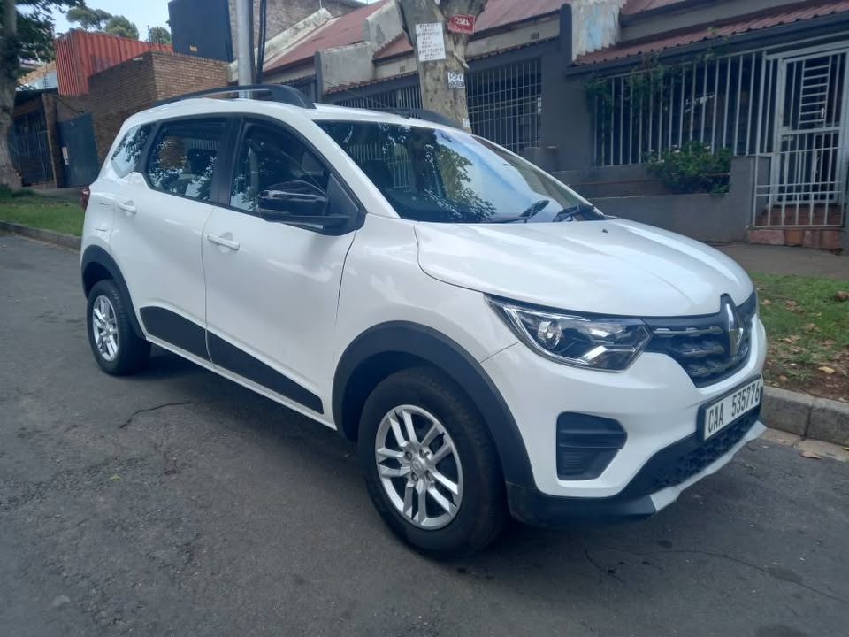 2022 RENAULT TRIBER 1.0 Petrol, Manual, Spare keys. White Color, Mileage 28000