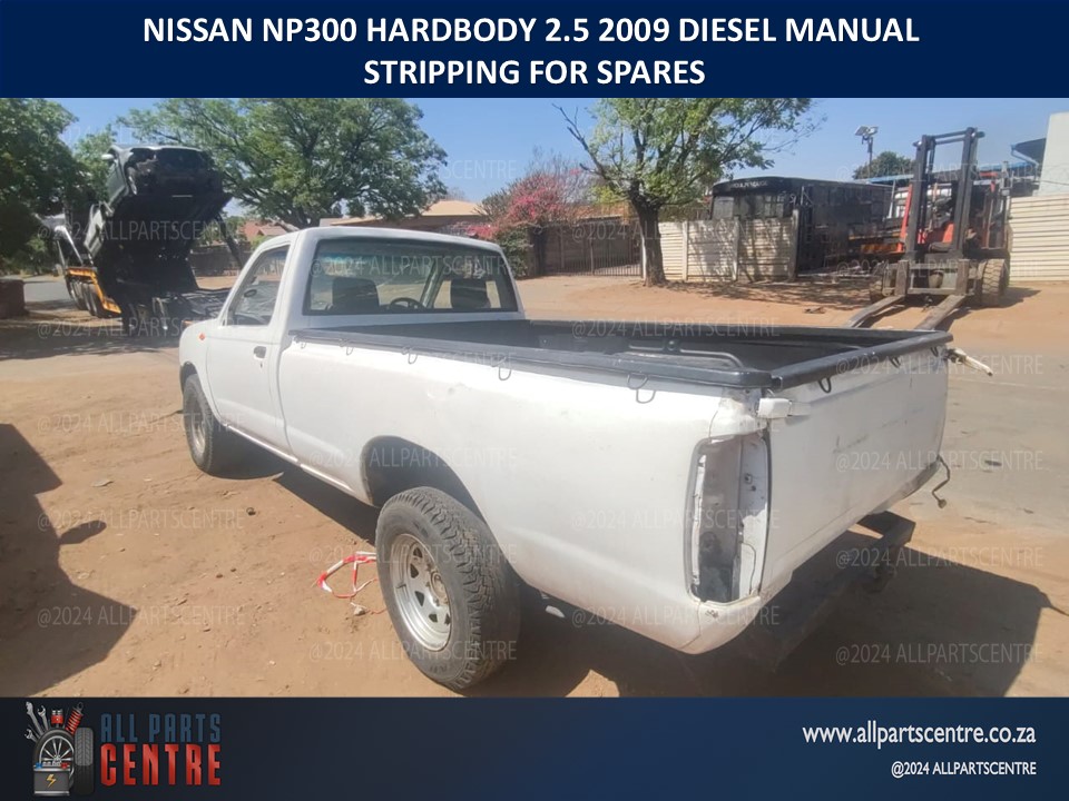 2009 Nissan Np300 Hardbody 2.5 LWB diesel manual spares