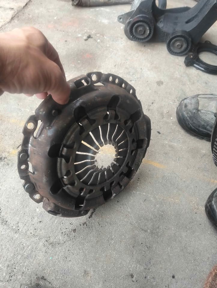 Clutch and pressure plate Ford rocam 1.3 euro 1 - Private Seller