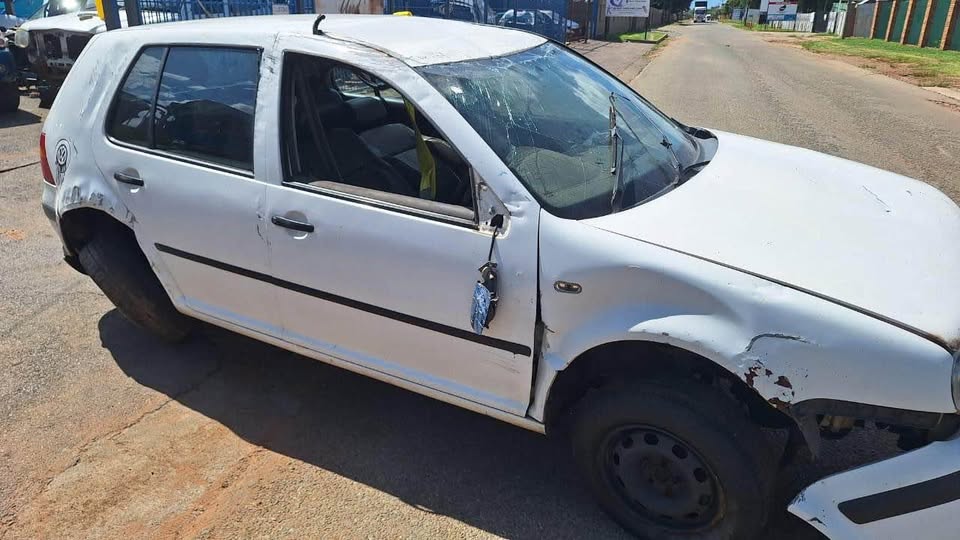 Golf 4 1.6 Automatic STRIPPING FOR SPARES @Circle 7 used parts Call or WhatsApp - Private Seller Golf 4 1.6 Automatic STRIPPING FOR SPARES @Circle 7 used parts Call or WhatsApp - Private Seller