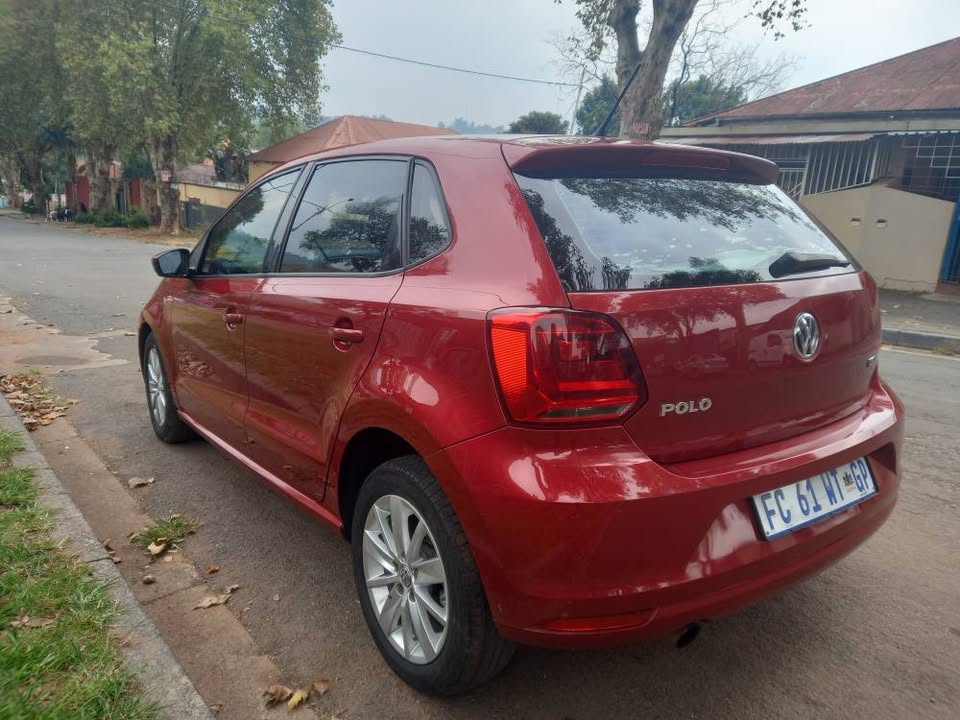 2017 VW Polo 6, 1.2 Tsi Comfortline Petrol, Manual, Maroon, 83000kms