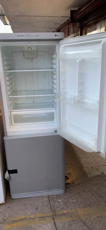 Lg fridge | Junk Mail Marketplace