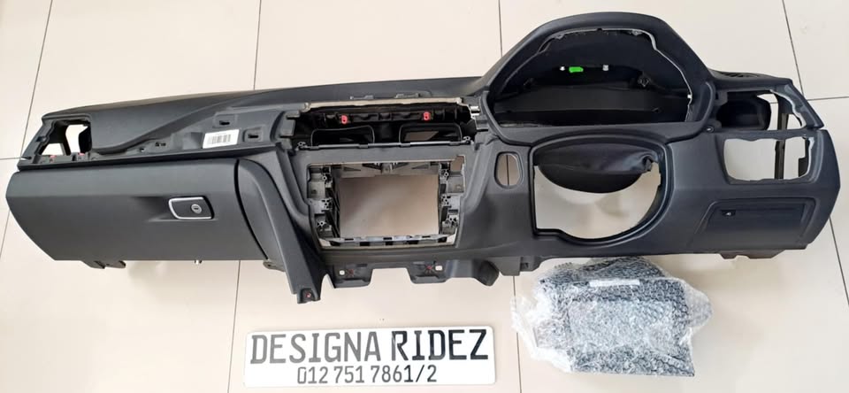 BMW F80/F82 M3/M4 DASHBOARD & HEADS-UP DISPLAY AVAILABLE IMMACULATE CONDITION
