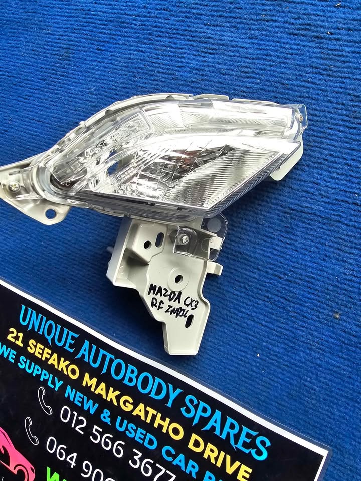 Mazda CX-3 Right Front Indicator Fog Light - Private Seller Mazda CX-3 Right Front Indicator Fog Light - Private Seller