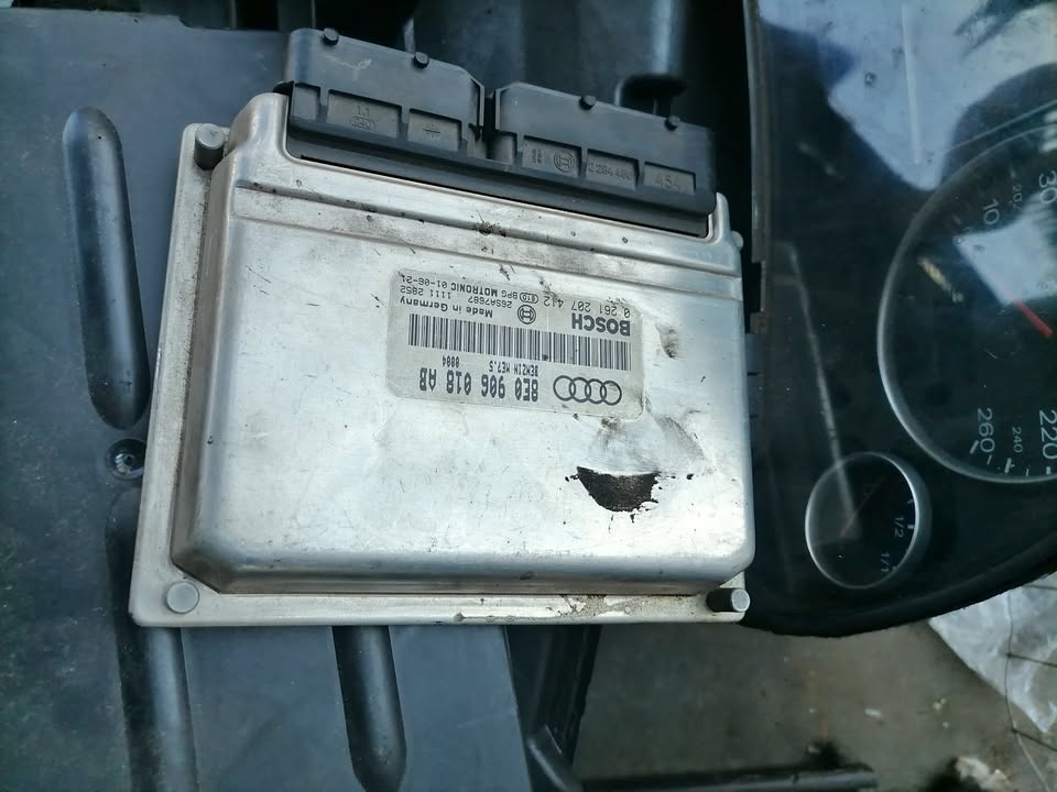 AUDI A4 B6 COMPUTER BOX FOR SALE - Private Seller AUDI A4 B6 COMPUTER BOX FOR SALE - Private Seller