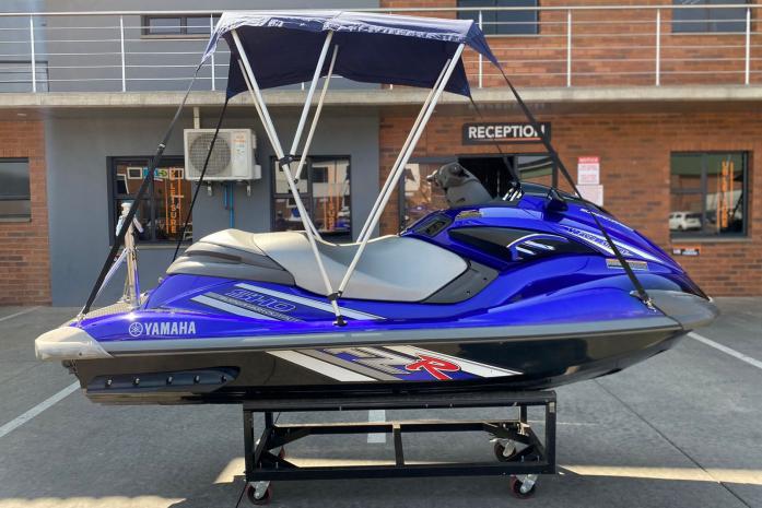 YAMAHA WAVERUNNER 1800 SUPERCHARGED YAMAHA WAVERUNNER 1800 SUPERCHARGED