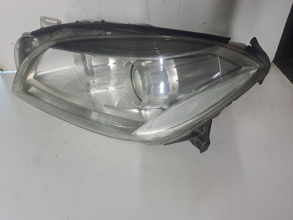 Headlight Ford Kuga 2012-2013 - Private Seller