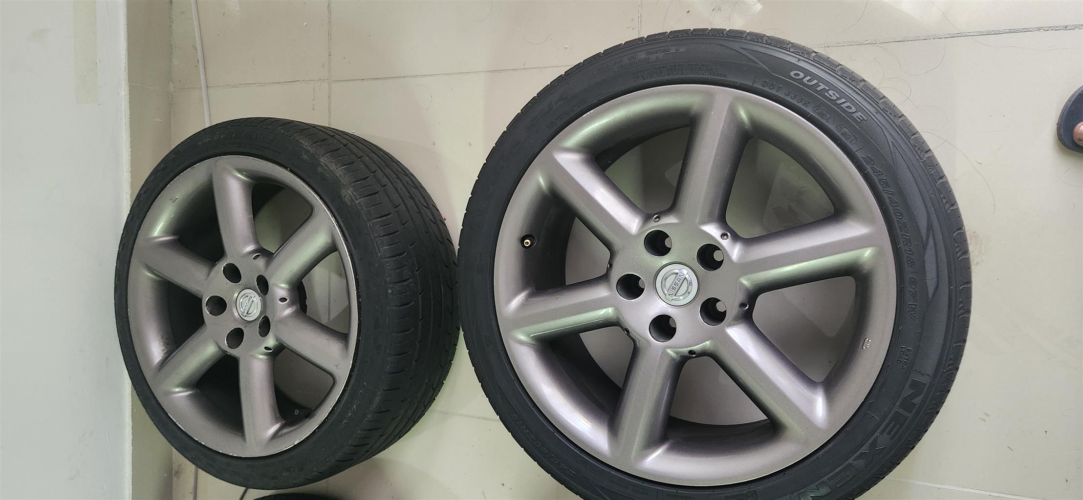 18 inch 350z 5x114.3 wheels and tyres - Private Seller