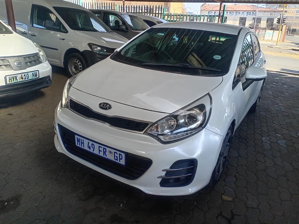 2015 Kia Rio 1.4Tec Manual Petrol White Reverse sensor Spare key