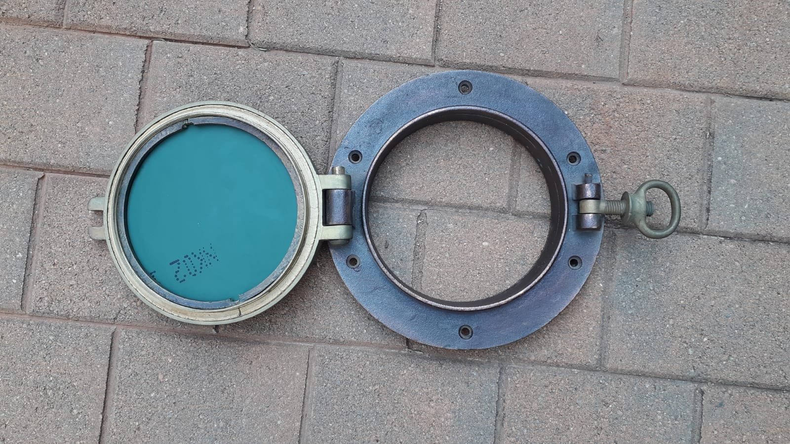 SHIP  PORTHOLE