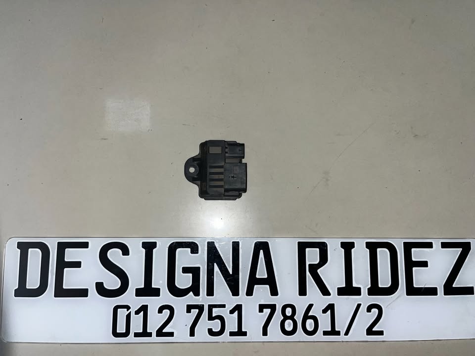 BMW F25 X3 2.0d GLOW PLUG RELAY (GLOW PLUG CONTROL UNIT) AVAILABLE. - Private Seller