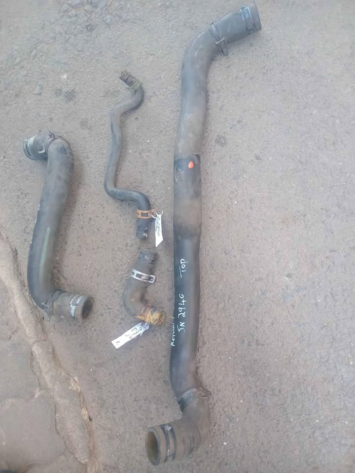 2003 Renault Clio 3 radiator water pipes for sale - Private Seller