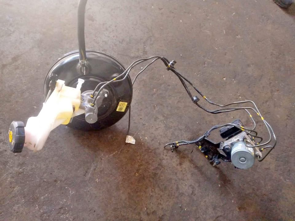 Kia seltos brake booster and Abs pump - Private Seller Kia seltos brake booster and Abs pump - Private Seller