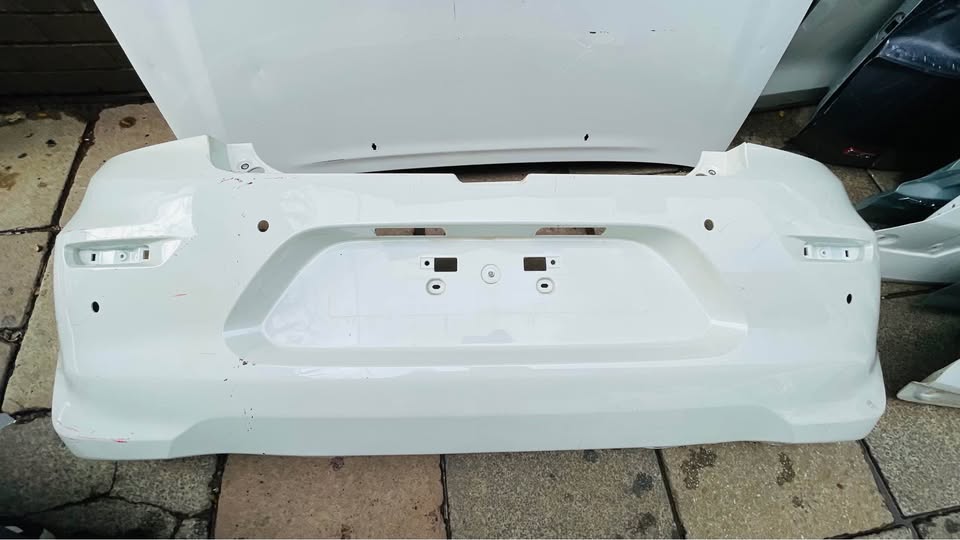 Suzuki Baleno back bumper Toyota Starlet back bumper - Private Seller Suzuki Baleno back bumper Toyota Starlet back bumper - Private Seller