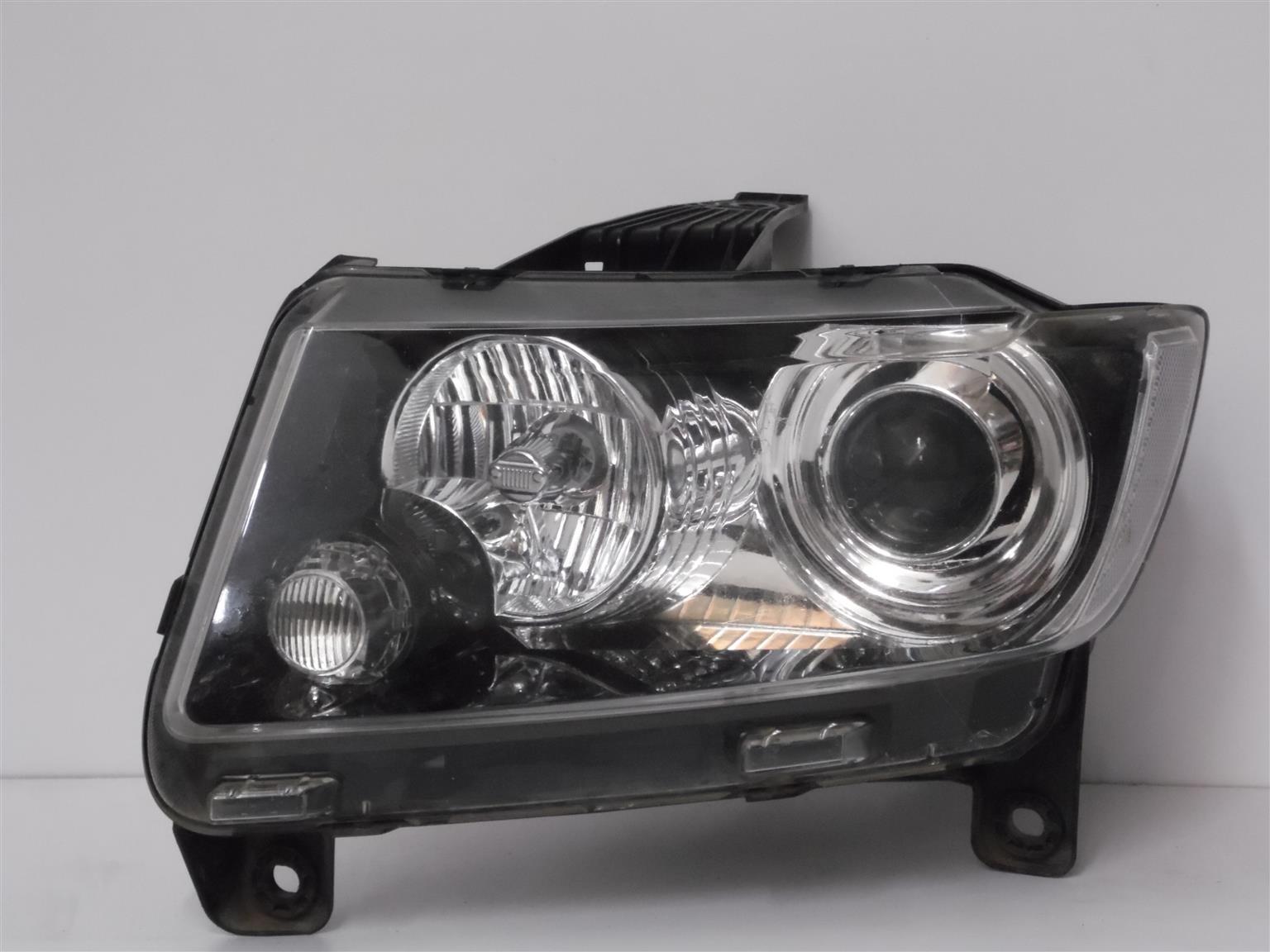 L Headlamp Cherokee SRT8 Used - Private Seller L Headlamp Cherokee SRT8 Used - Private Seller