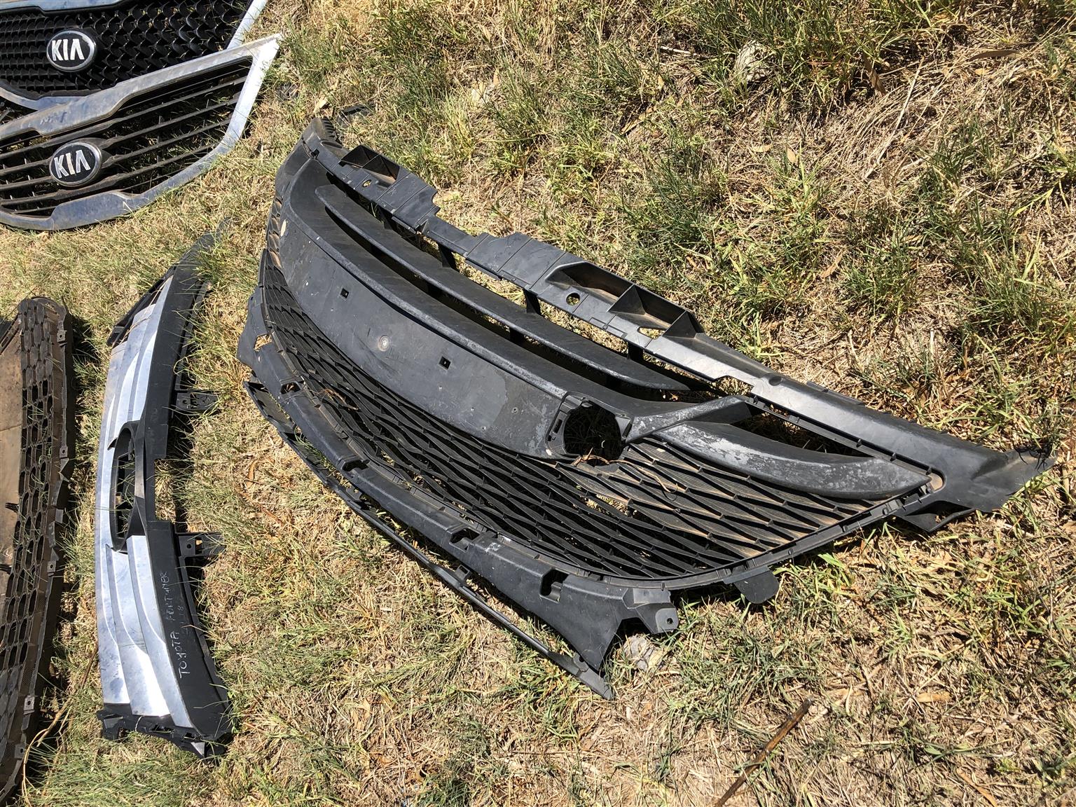 Mazda 3 front bumper Grill - Private Seller Mazda 3 front bumper Grill - Private Seller