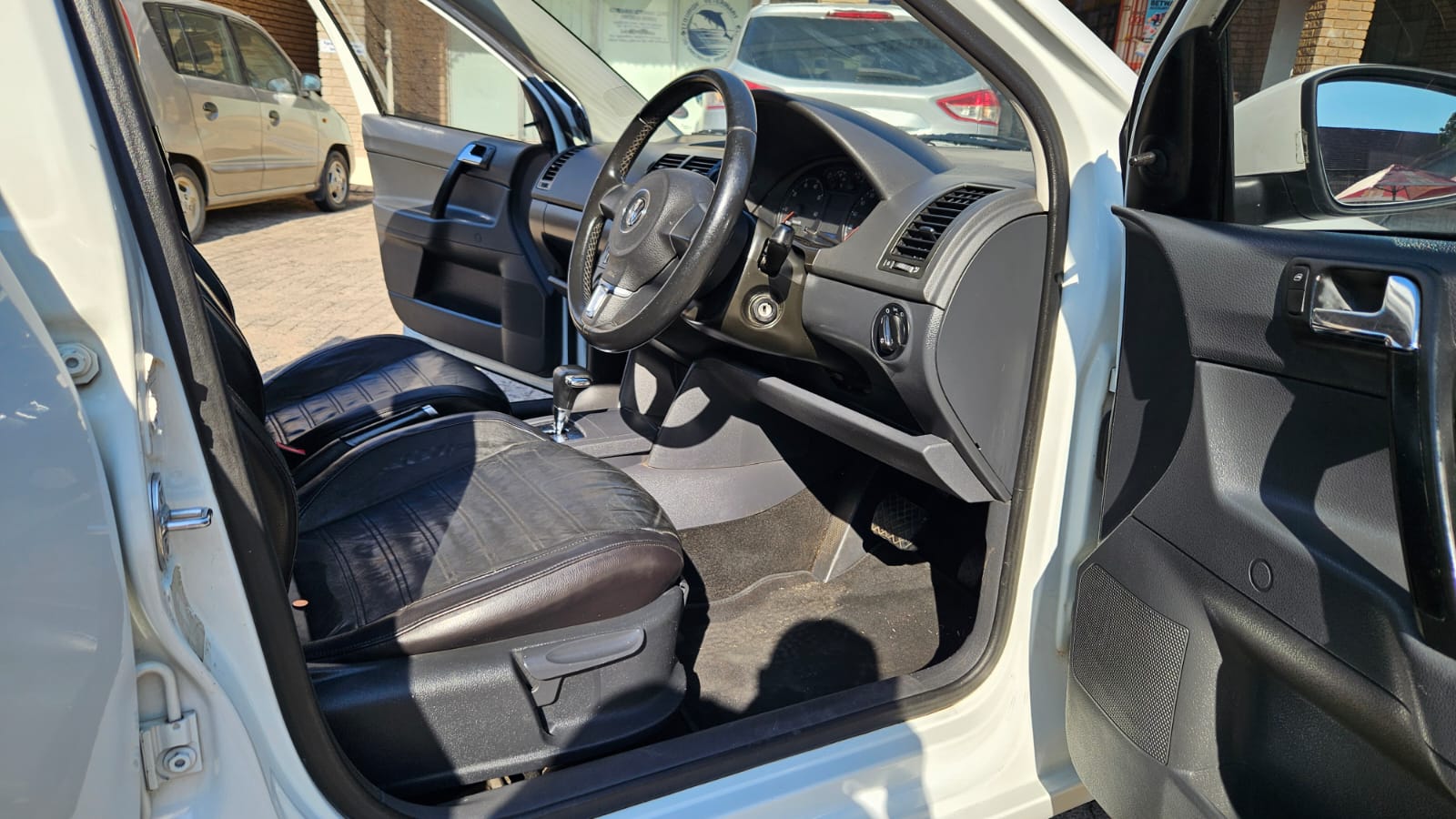 2016 Volkswagen Polo Vivo 1.4 Automatic 5-door.