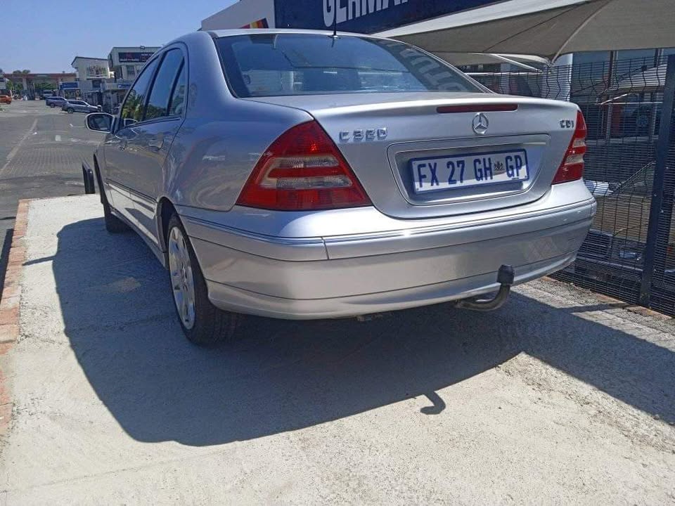 Mercedes Benz 320